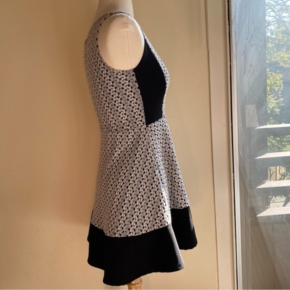 Y2k Tween Scene skater dress with crochet overlay - Picture 5 of 11